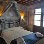 فندق Posada San Martin Del Castanar